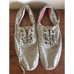 [Sold] Toms grey sneakers women’s size 10